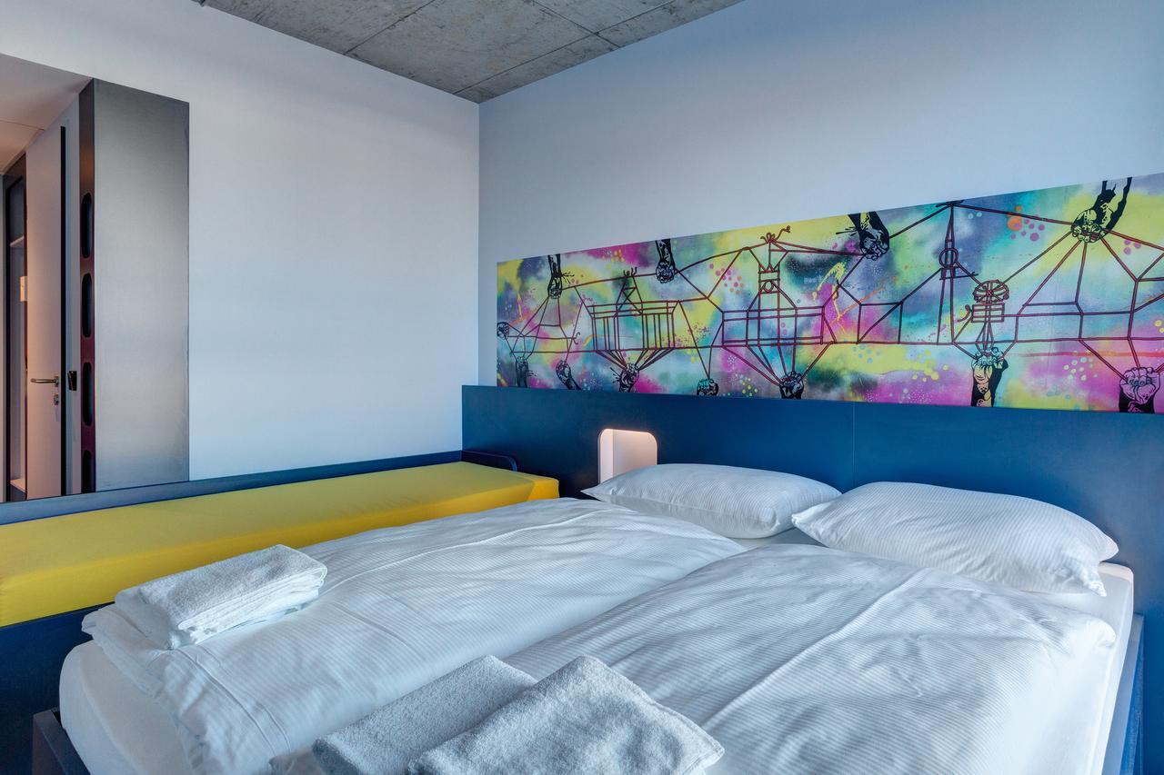 Meininger Hotel Berlin East Side Gallery Екстериор снимка
