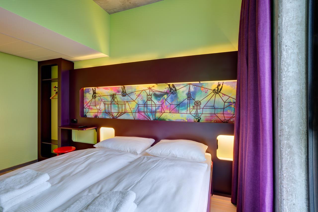 Meininger Hotel Berlin East Side Gallery Екстериор снимка